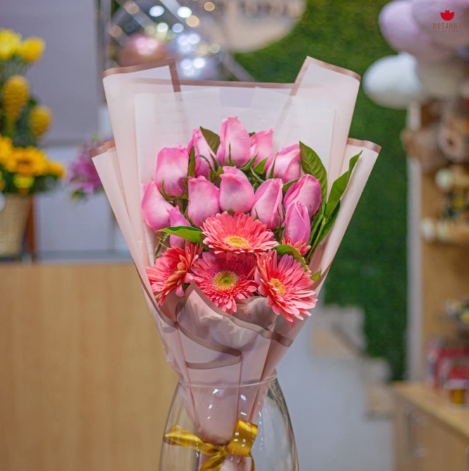 Rosas fushion y gerberas